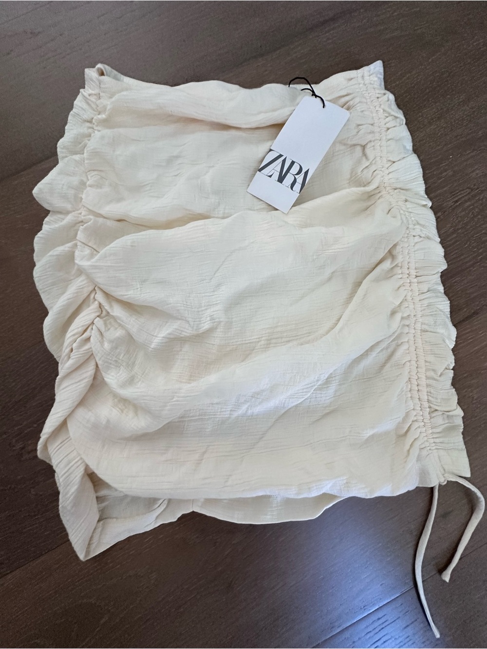 ZARA Cream Textured Ruched Waist Mini Skirt